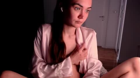Evelyn online show from 06/03/26, 09:45