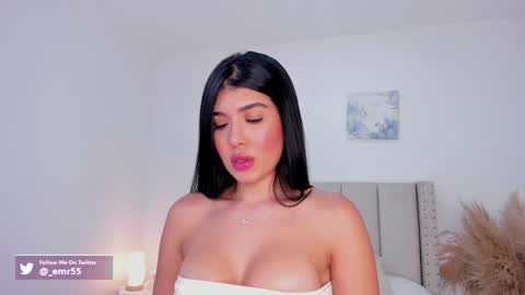 Snapshot of evelyn_montoya chatting on 12/20/24, 04:53 Evelyn online show from 12/20/24, 04:53