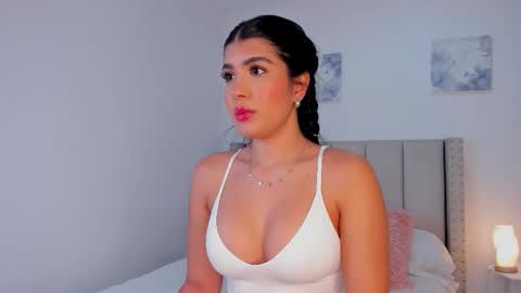 Snapshot of evelyn_montoya chatting on 01/11/26, 09:53 Evelyn online show from 01/11/26, 09:53