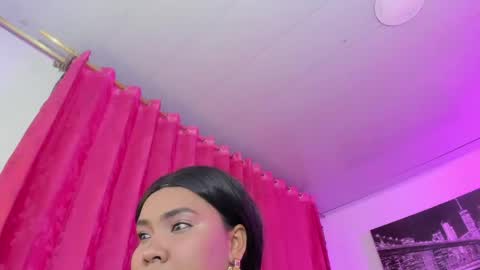 Evelyn Sandoval online show from 05/17/26, 11:45