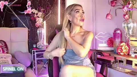 EvelynaGrey online show from 04/27/26, 12:08