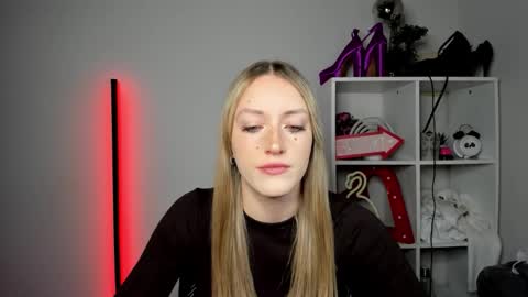 evelynblond online show from 04/28/26, 05:45