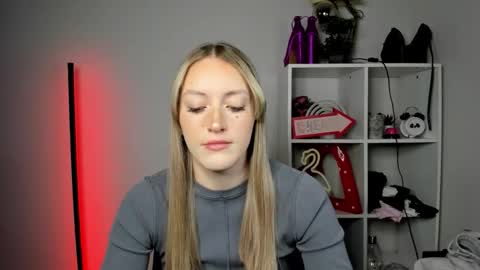 evelynblond online show from 05/12/26, 05:26