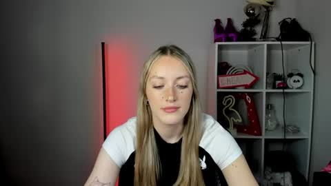 evelynblond online show from 06/18/26, 12:31
