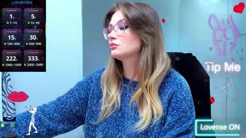 evelyne_rose online show from 12/15/25, 06:17