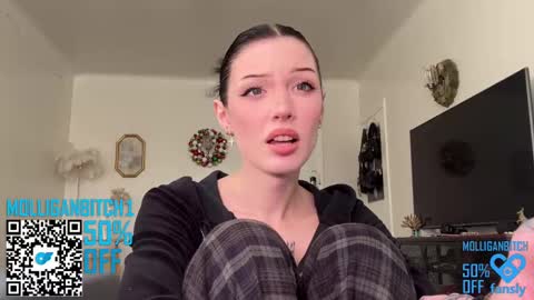 Evelyn online show from 01/17/25, 11:07