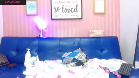 Snapshot of evelynheather_ chatting on 12/26/24, 10:37 Saray online show from 12/26/24, 10:37