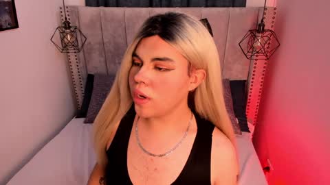 evelynn smith online show from 12/21/24, 01:10