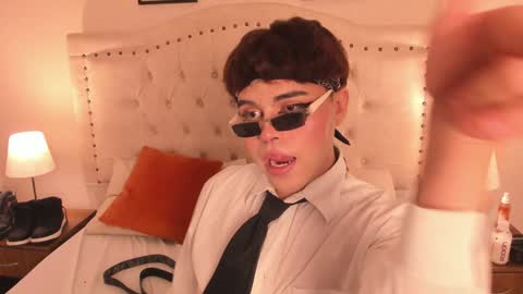 evelynn smith online show from 01/05/25, 02:06