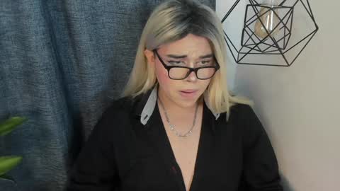 evelynn smith online show from 01/25/25, 11:54