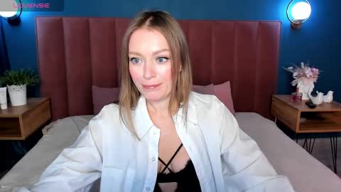 Evelyn online show from 11/24/25, 01:27