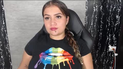 Snapshot of evemilk chatting on 09/10/25, 08:03 evelin 3 online show from 09/10/25, 08:03