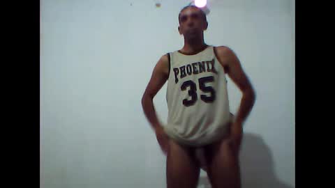 Snapshot of everaldosantos chatting on 03/15/26, 10:27 everaldosantos online show from 03/15/26, 10:27