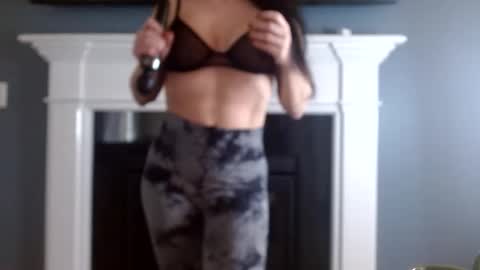 Snapshot of everleighmae chatting on 03/06/25, 01:35 Everleighmae online show from 03/06/25, 01:35