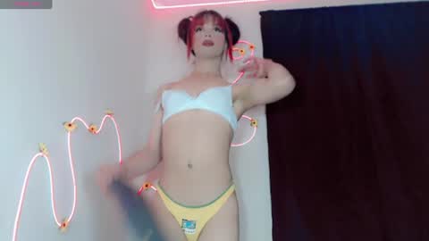 everlin_01 online show from 06/20/26, 05:43