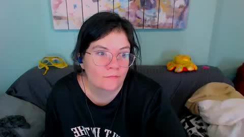 Everly online show from 04/26/26, 04:59