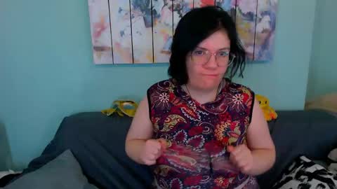 Everly online show from 05/16/26, 10:47