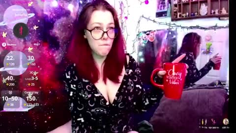 Snapshot of everlyester chatting on 01/27/25, 05:58 Evie online show from 01/27/25, 05:58