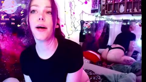 Snapshot of everlyester chatting on 02/27/25, 05:34 Evie online show from 02/27/25, 05:34