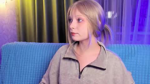 Forget me not eve on CB online show from 12/03/25, 01:53