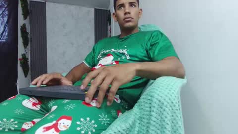 Snapshot of evessinn chatting on 12/22/25, 12:46 luis online show from 12/22/25, 12:46