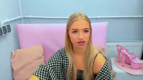 Eve online show from 09/17/25, 03:24