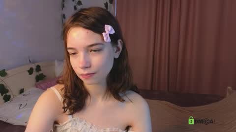 evi_brook online show from 09/16/25, 11:44