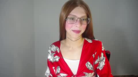 Snapshot of evi_kitty chatting on 01/07/25, 07:06 Evi online show from 01/07/25, 07:06