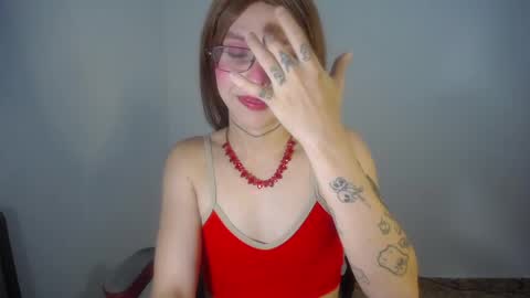 Snapshot of evi_kitty chatting on 02/27/25, 08:20 Evi online show from 02/27/25, 08:20