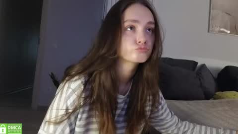 evi_woow online show from 11/02/25, 09:39