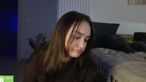 evi_woow online show from 11/09/25, 09:13