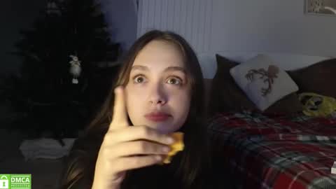 evi_woow online show from 11/27/25, 09:50