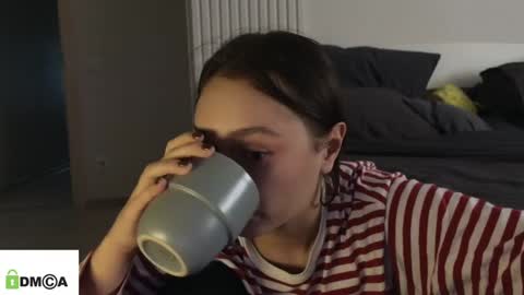 evi_woow online show from 03/19/26, 10:36