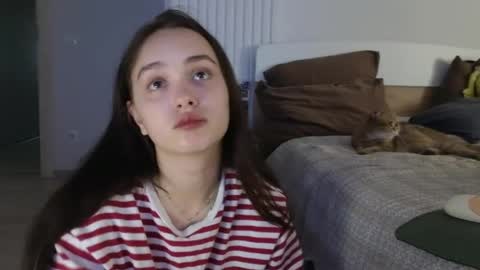 Snapshot of evi_woow chatting on 05/04/26, 09:00 evi_woow online show from 05/04/26, 09:00