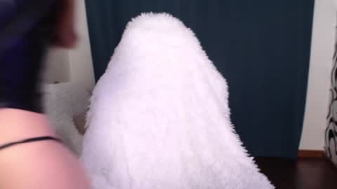 Vanessa Evian online show from 01/31/25, 09:48