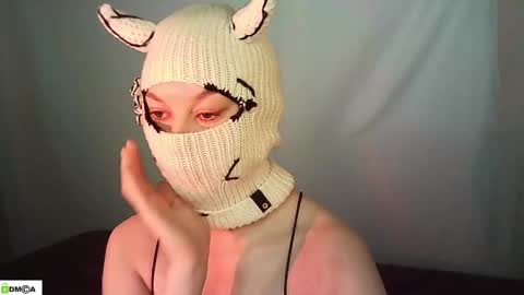 Renesme White Im here from Monday to Friday online show from 05/07/26, 02:28