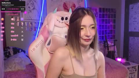 Snapshot of evie_rosen chatting on 11/25/25, 10:10 Evie online show from 11/25/25, 10:10