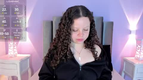 evierouse_ online show from 05/29/26, 08:07