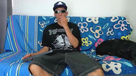 evil_boss1 online show from 05/19/26, 05:08