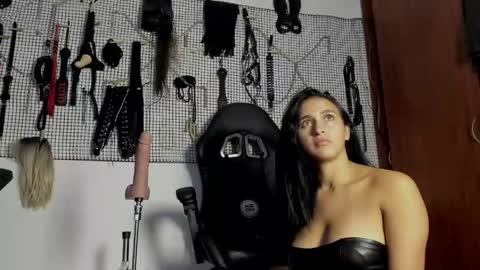 Snapshot of evil_sammy chatting on 05/11/26, 08:50 Mistress Sammy online show from 05/11/26, 08:50