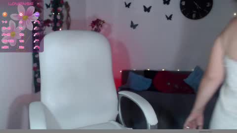 Snapshot of evil_stepmothers chatting on 02/12/25, 09:01 Pamela online show from 02/12/25, 09:01