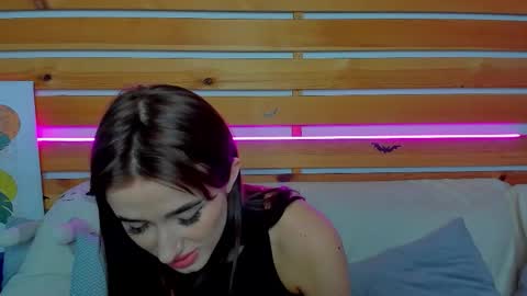 Evis online show from 12/19/25, 02:51