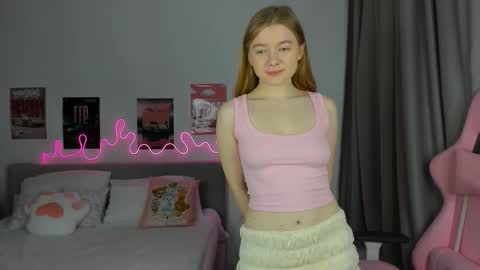 Snapshot of evixie chatting on 03/15/26, 03:56 Eva online show from 03/15/26, 03:56