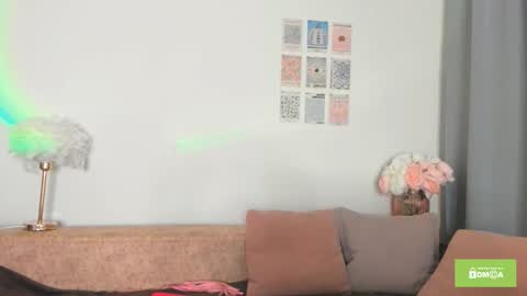 Snapshot of evkasuper chatting on 10/30/25, 10:10 Eva online show from 10/30/25, 10:10