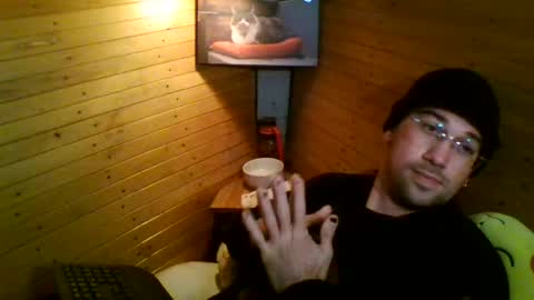 Snapshot of evpierce chatting on 04/29/26, 08:07 EvPierce online show from 04/29/26, 08:07