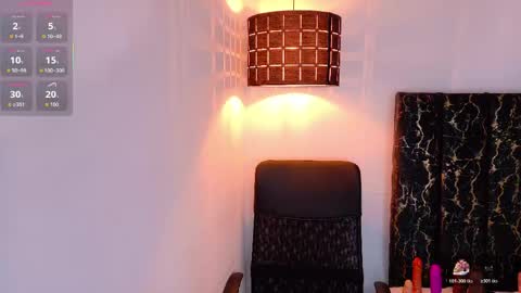 evvaa_moon online show from 04/29/26, 12:31