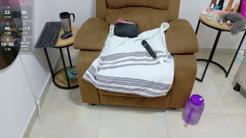 evvaa_moon online show from 06/08/26, 12:49