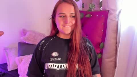 Snapshot of evy_orange1 chatting on 01/28/25, 08:58 EVY online show from 01/28/25, 08:58