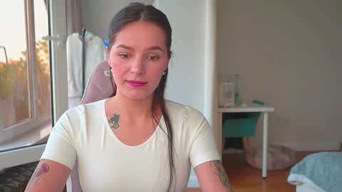 ewelynscott online show from 11/05/25, 07:08