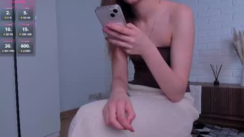 Snapshot of excellent_vibe chatting on 06/11/26, 09:57 Ann online show from 06/11/26, 09:57